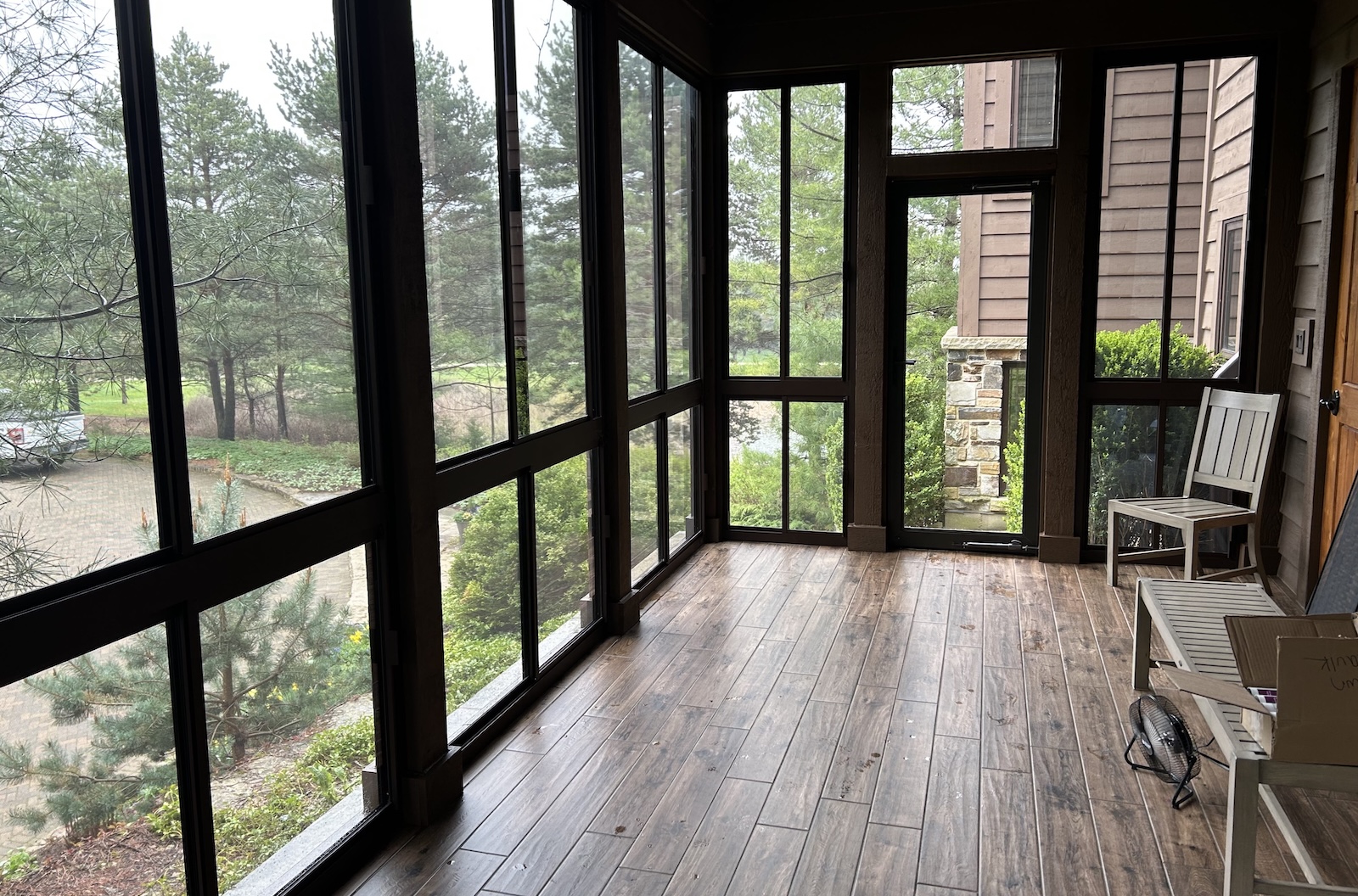 inside screened in porch - Nuimage Outdoors
